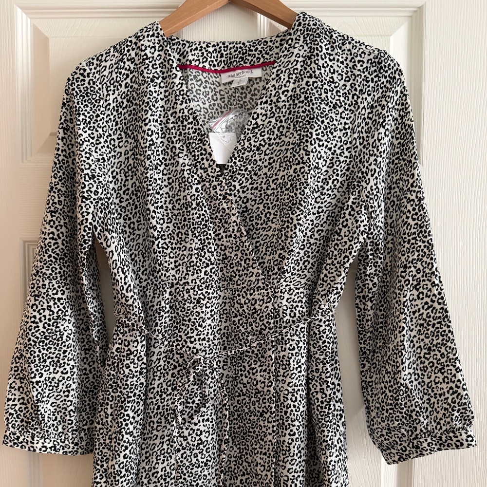 Motherhood Maternity NWT Black and Off White Top